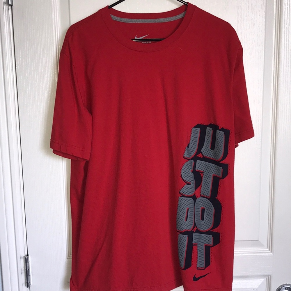 Nike Graphic Tee